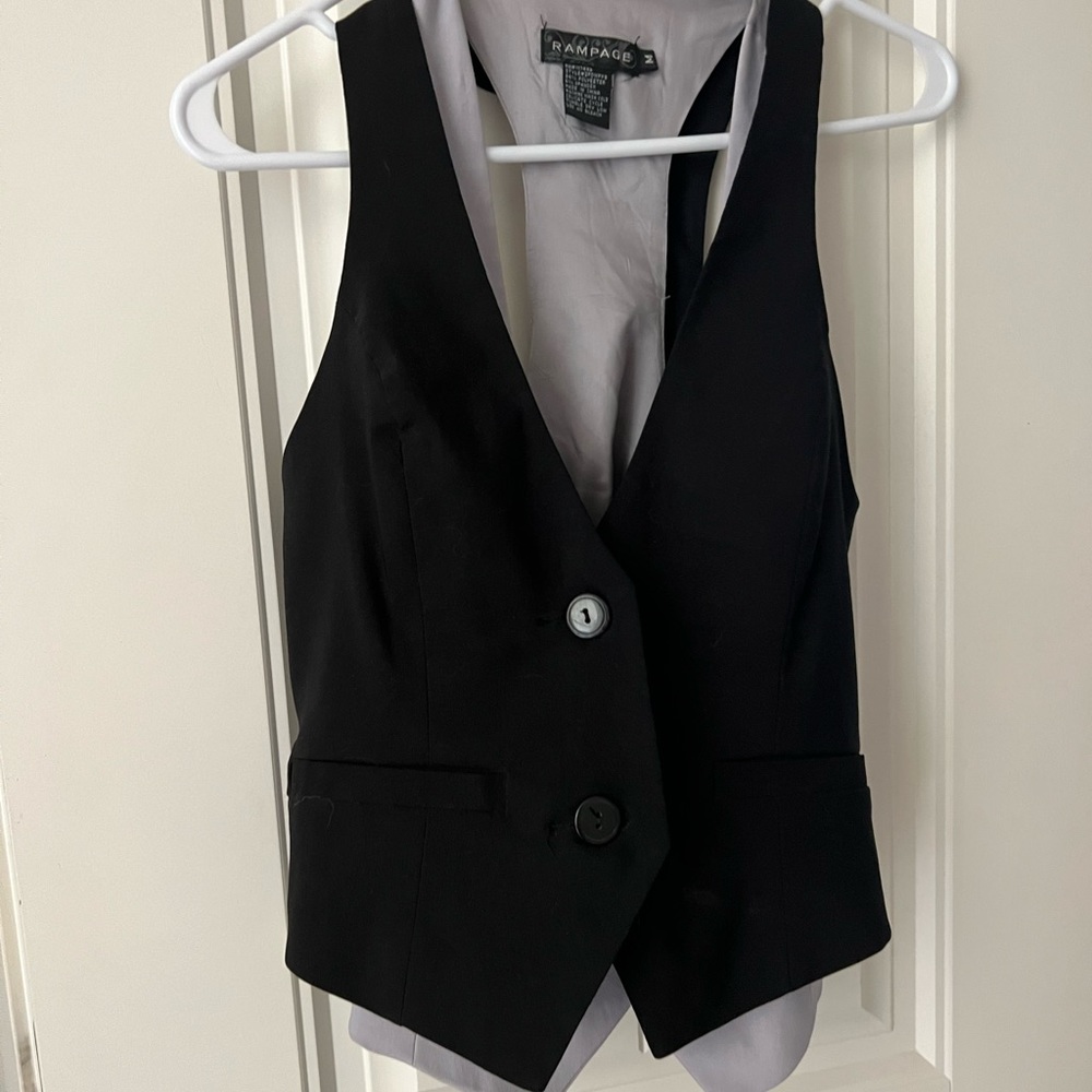 Rampage black dress vest sz M.